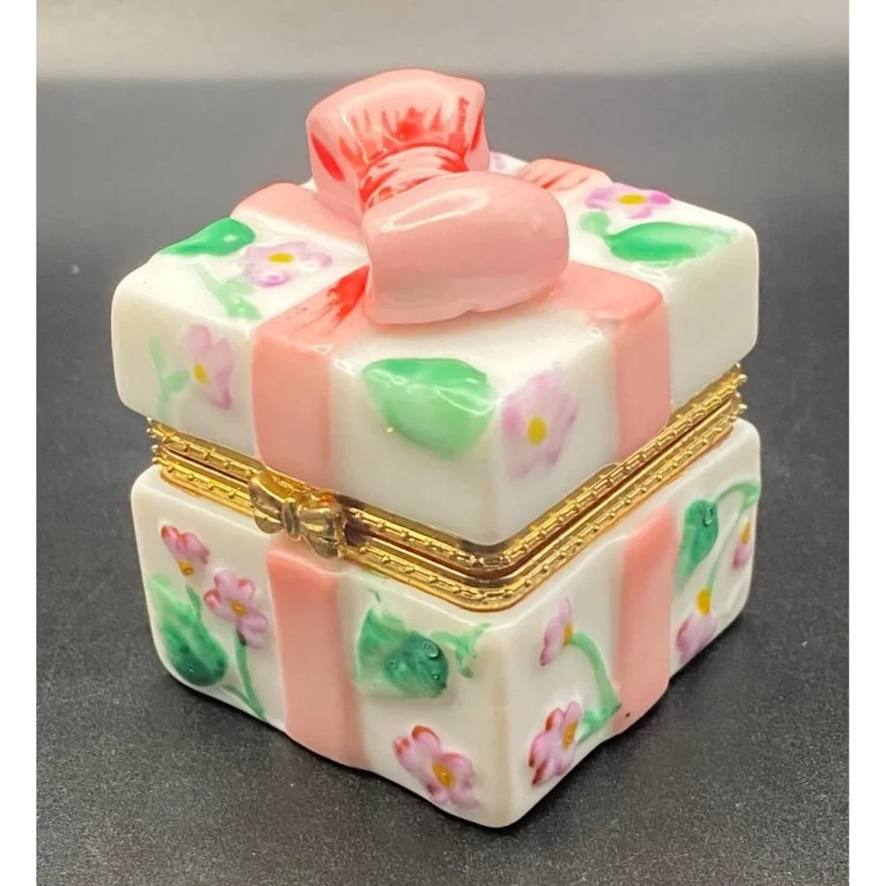 Ben Bridge Porcelain Gift Box Trinket Ring Pink Bow Floral Hinged Gold Trim - Picture 2 of 6